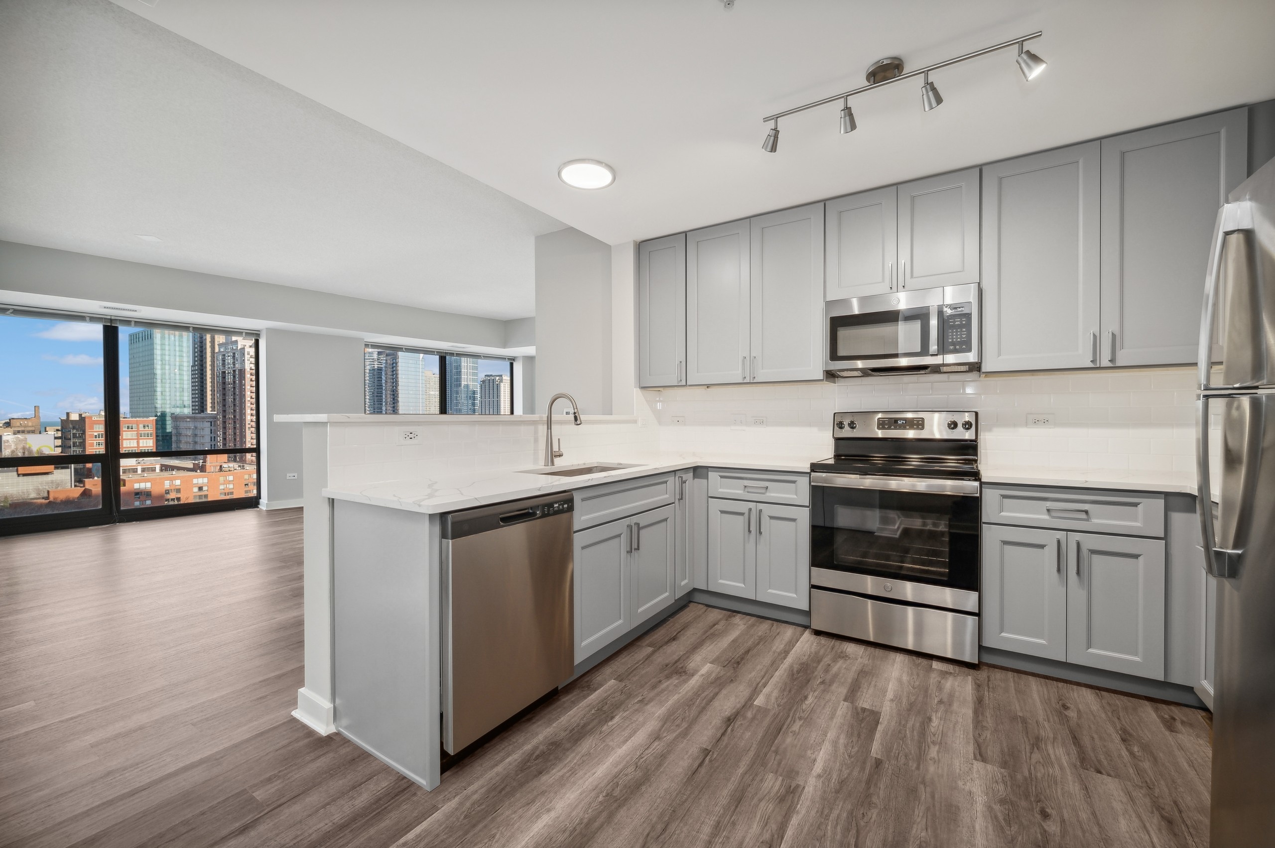 【chii】L’Appartement 8f6ae6d96676ec841b0150a0c22d7e